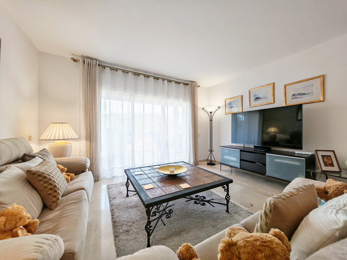 2 Bed Apartment for sale in Marbella Costa Del Sol, Málaga, Spain