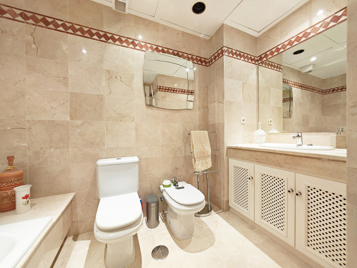 2 Bed Apartment for sale in Marbella Costa Del Sol, Málaga, Spain