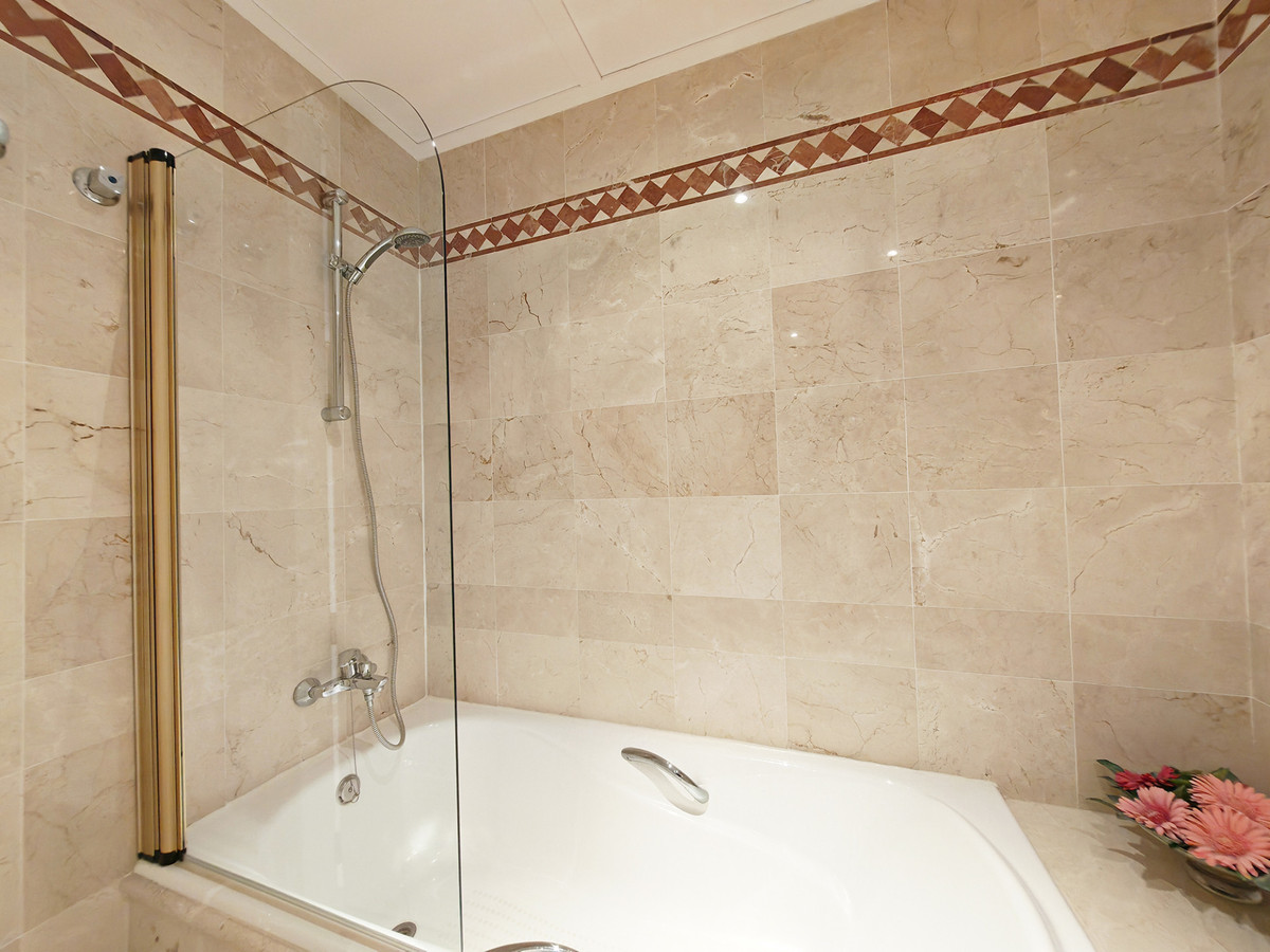 2 Bed Apartment for sale in Marbella Costa Del Sol, Málaga, Spain