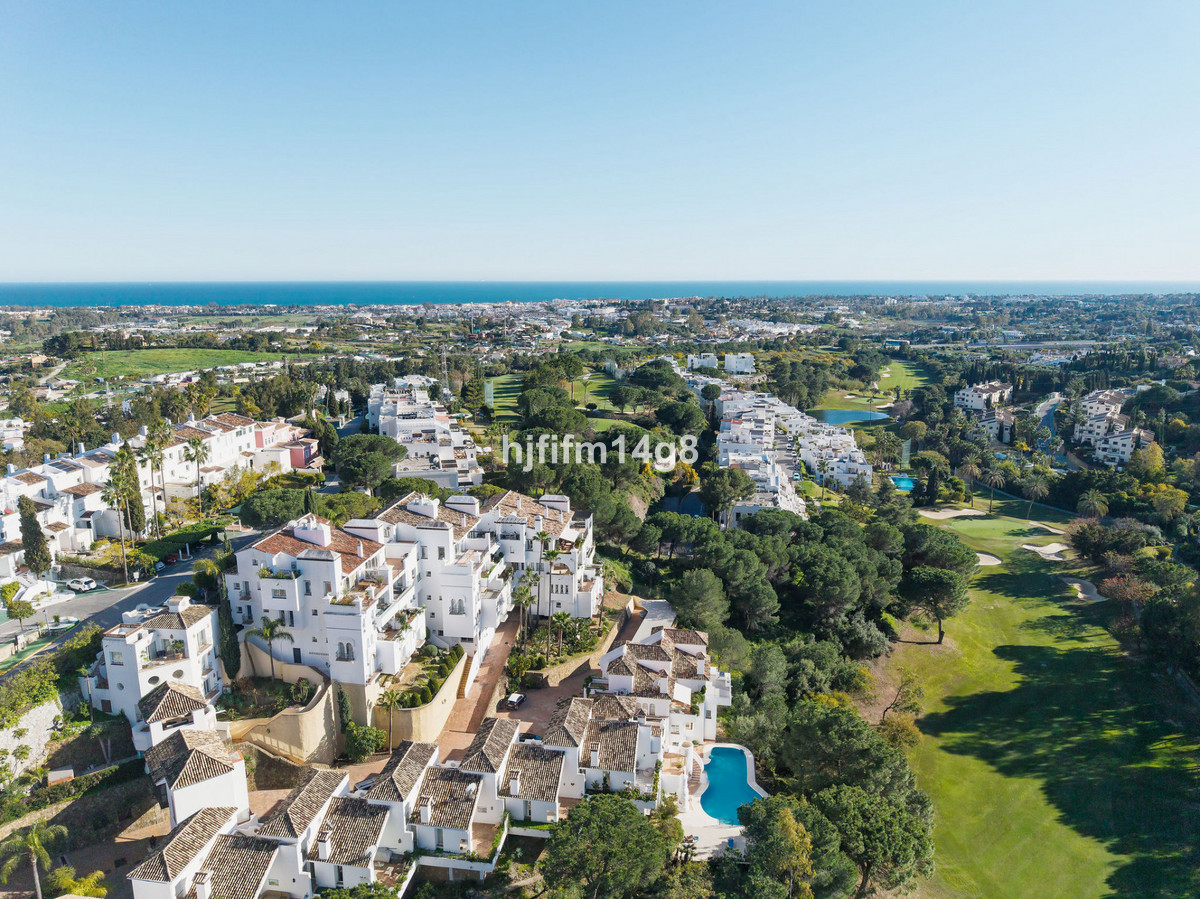 3 Bed Apartment for sale in Benahavís Costa Del Sol, Málaga, Spain