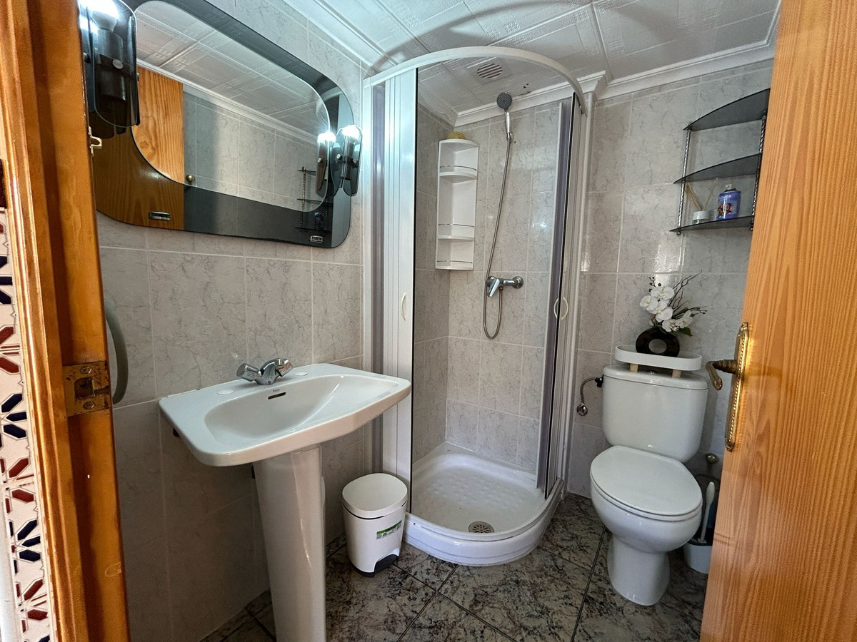 Se vende Apartamento Planta Media de 3 dormitorios en Costa Blanca, Alicante, España