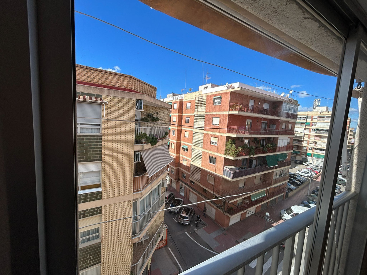 Se vende Apartamento Planta Media de 3 dormitorios en Costa Blanca, Alicante, España