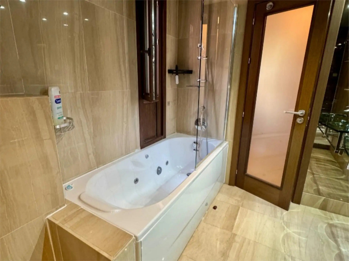 3 Bed Apartment for sale in Estepona Costa Del Sol, Málaga, Spain