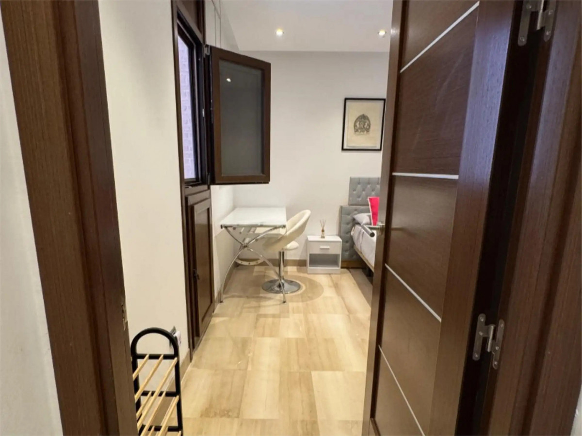 3 Bed Apartment for sale in Estepona Costa Del Sol, Málaga, Spain