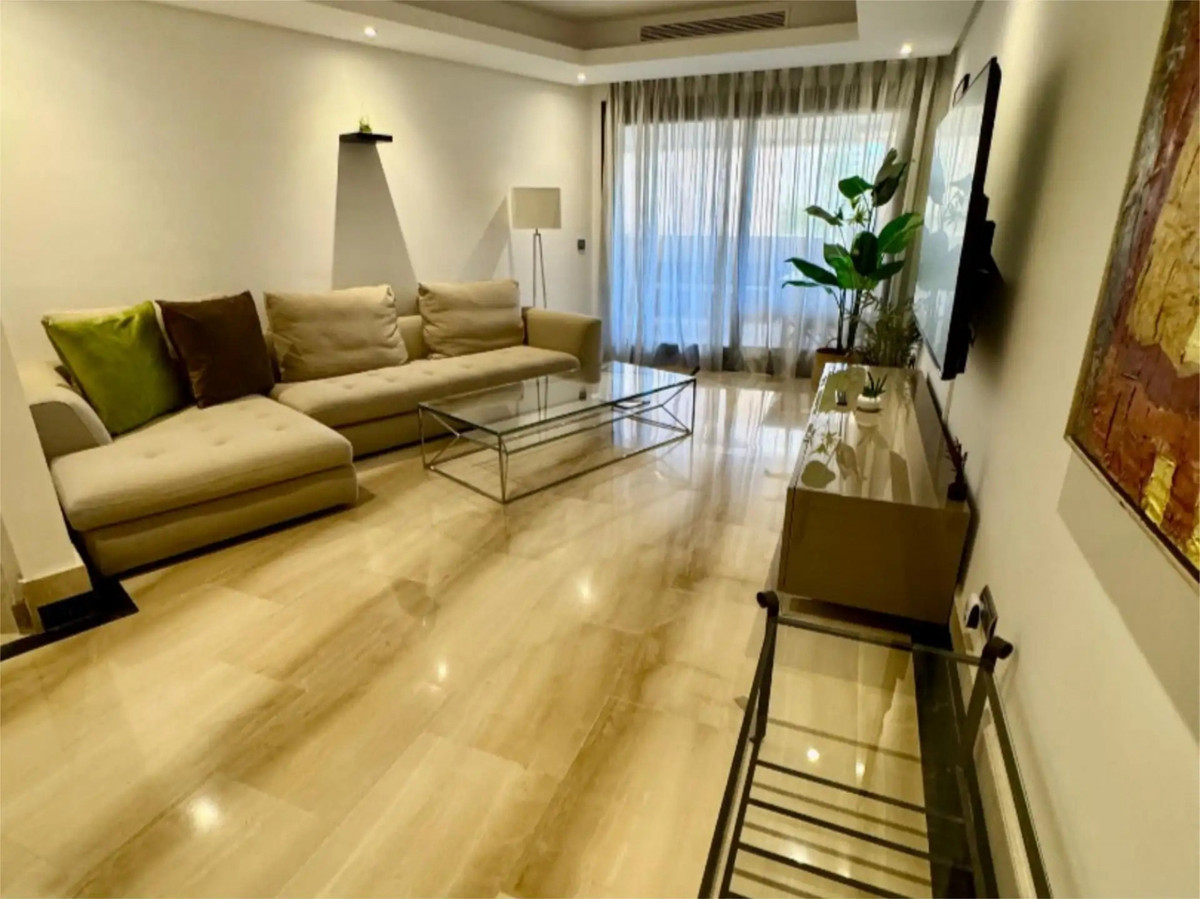 3 Bed Apartment for sale in Estepona Costa Del Sol, Málaga, Spain