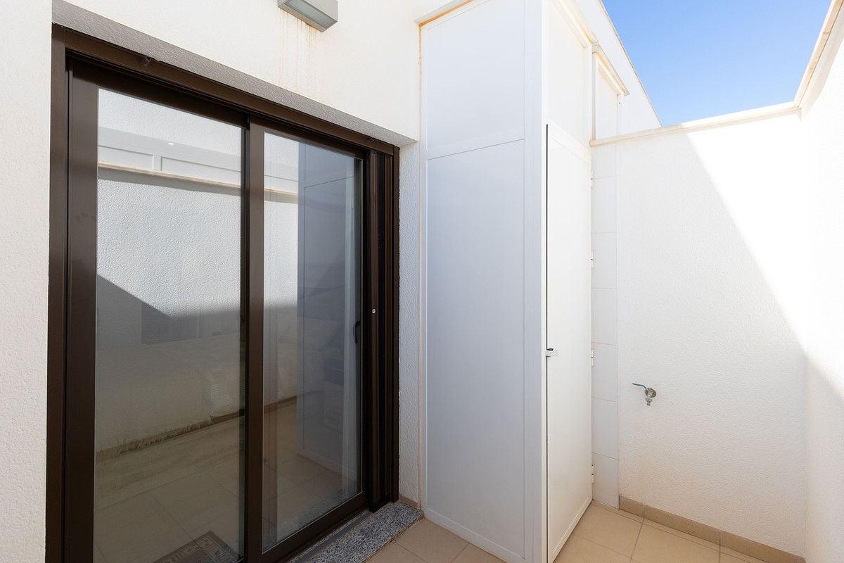 Se vende Ático de 2 dormitorios en Costa Blanca, Alicante, España