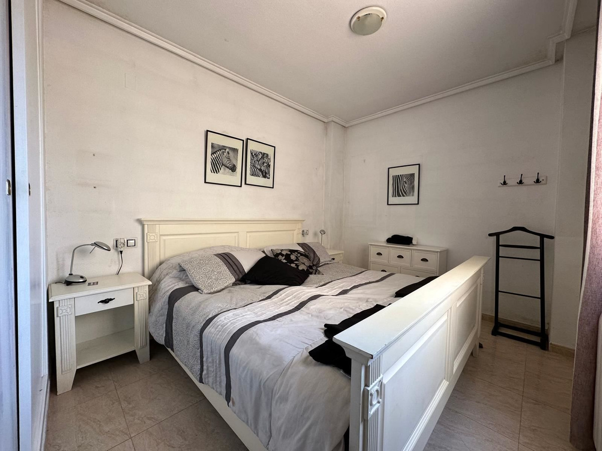 Se vende Apartamento en Planta Última de 2 dormitorios en Costa Blanca, Alicante, España