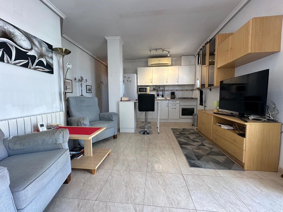 Se vende Apartamento en Planta Última de 2 dormitorios en Costa Blanca, Alicante, España