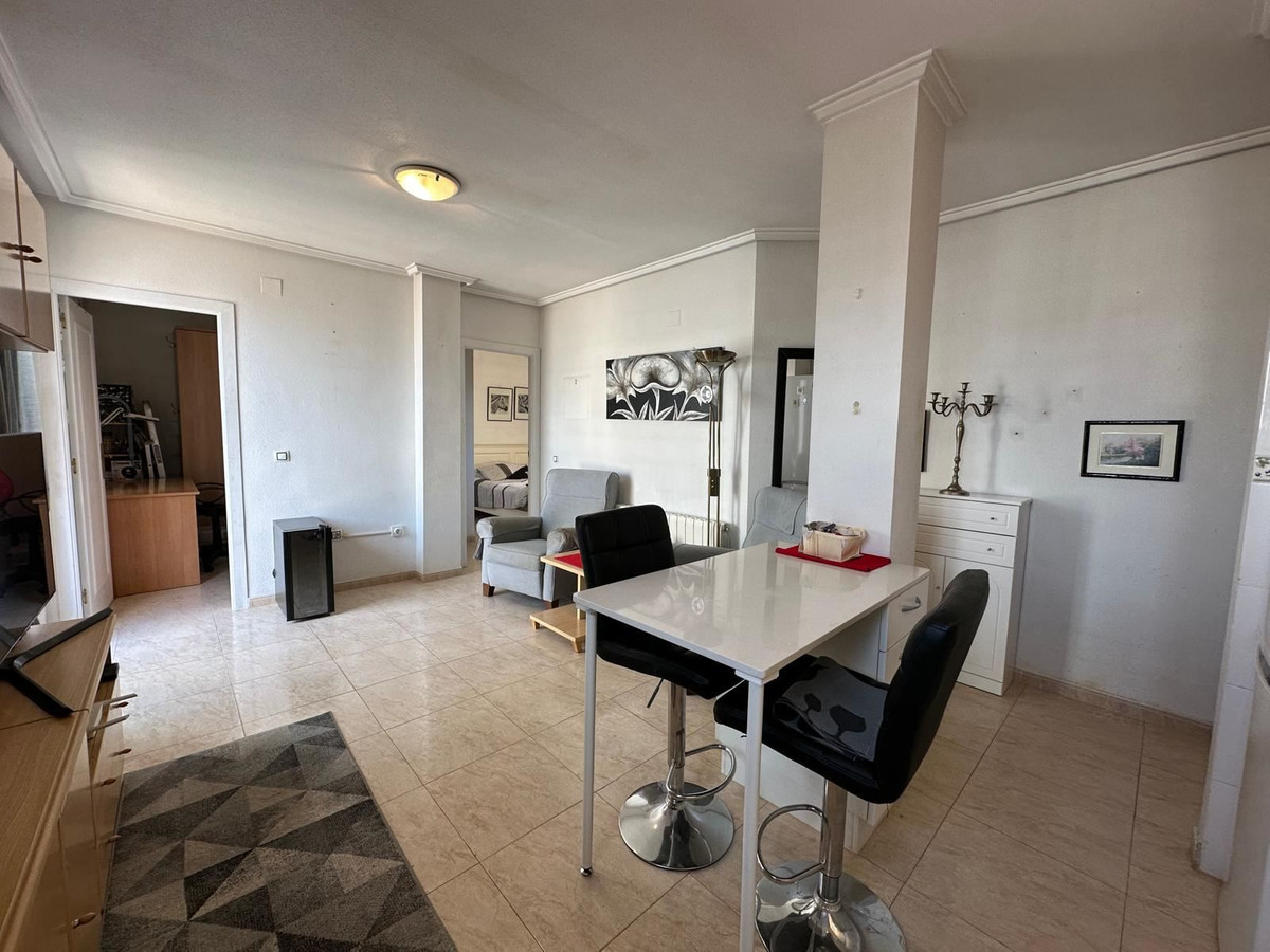Se vende Apartamento en Planta Última de 2 dormitorios en Costa Blanca, Alicante, España