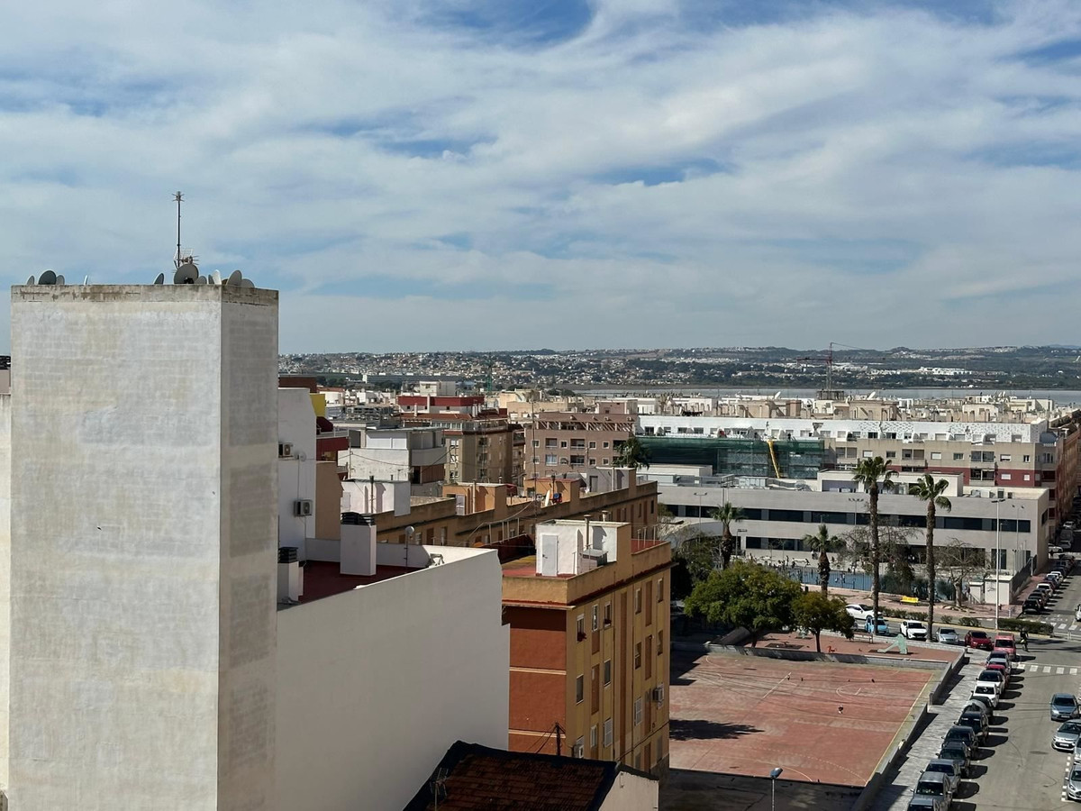 Se vende Apartamento en Planta Última de 2 dormitorios en Costa Blanca, Alicante, España