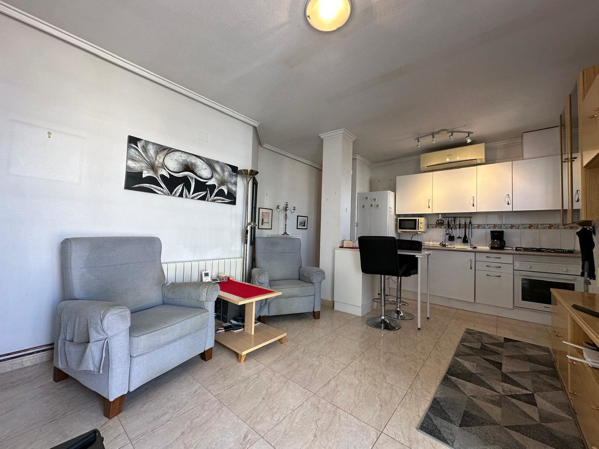 Se vende Apartamento en Planta Última de 2 dormitorios en Costa Blanca, Alicante, España
