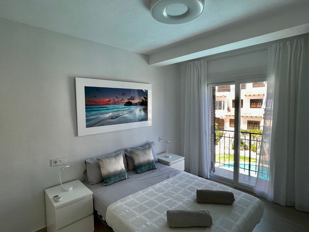 Se vende Apartamento Planta Media de 2 dormitorios en Costa Blanca, Alicante, España