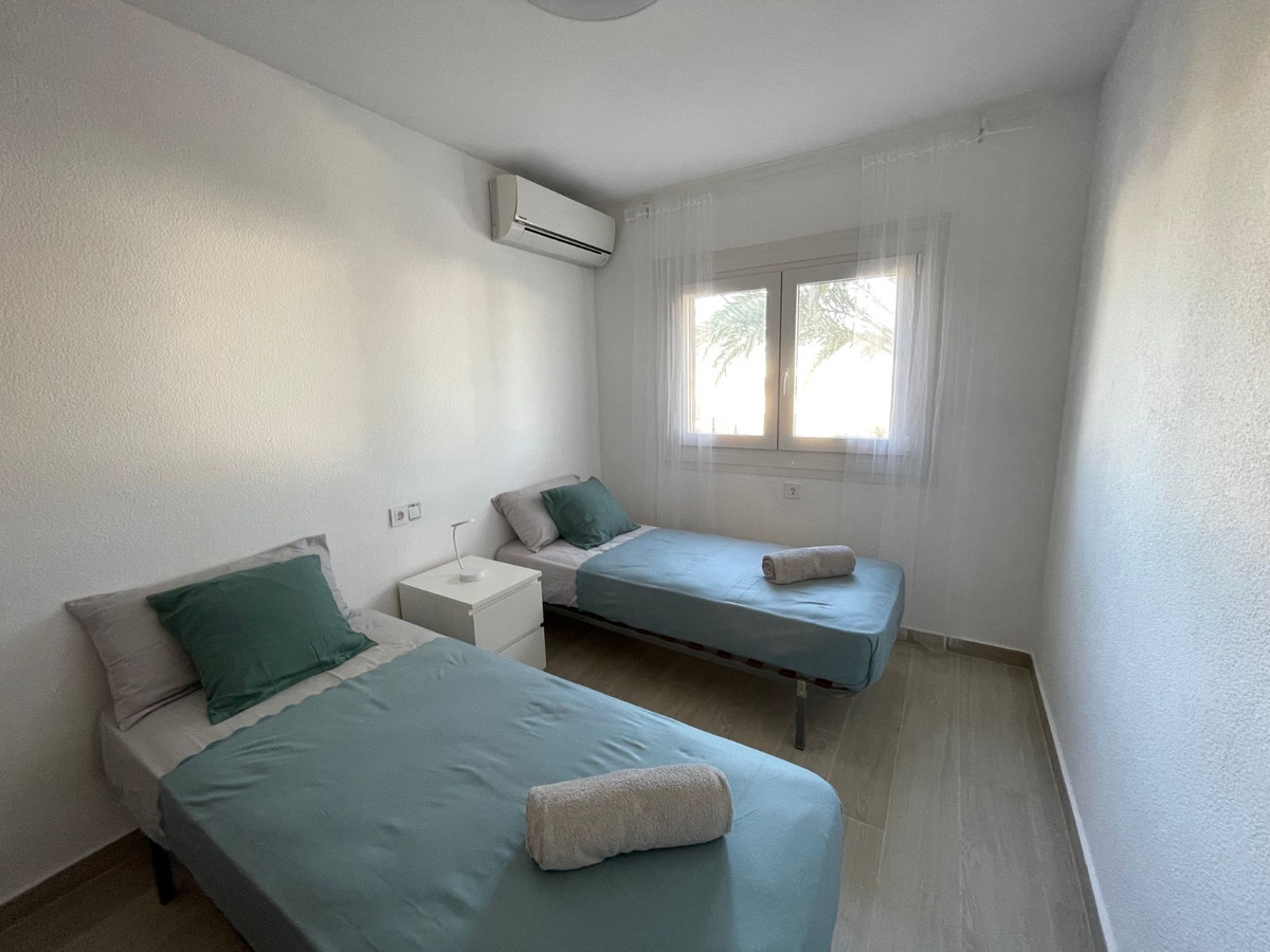 Se vende Apartamento Planta Media de 2 dormitorios en Costa Blanca, Alicante, España