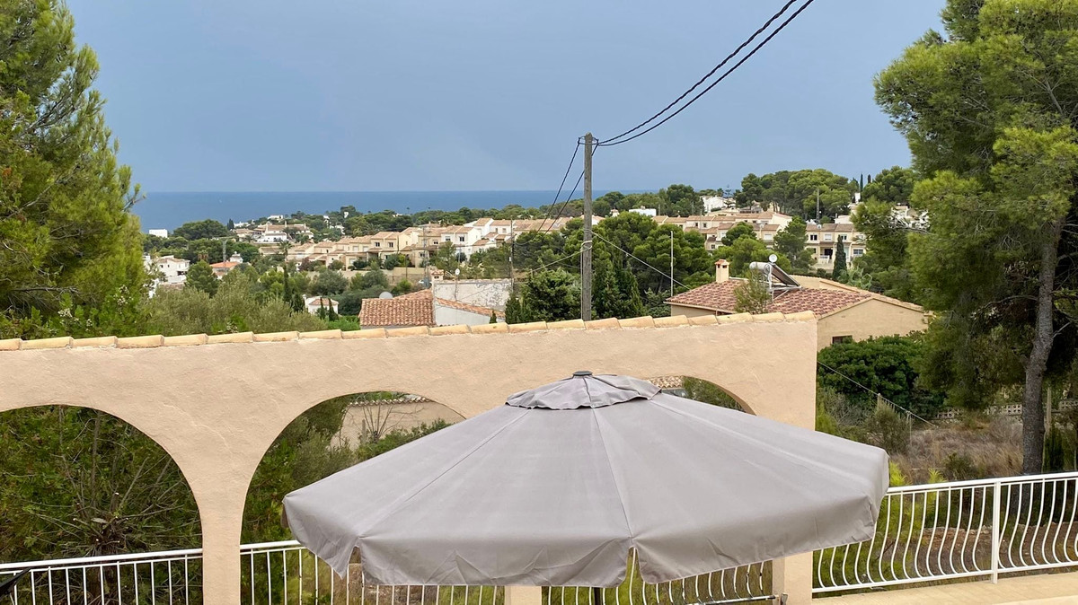 3 Bed Townhouse for sale in La Fustera Costa Blanca, Alicante, Spain