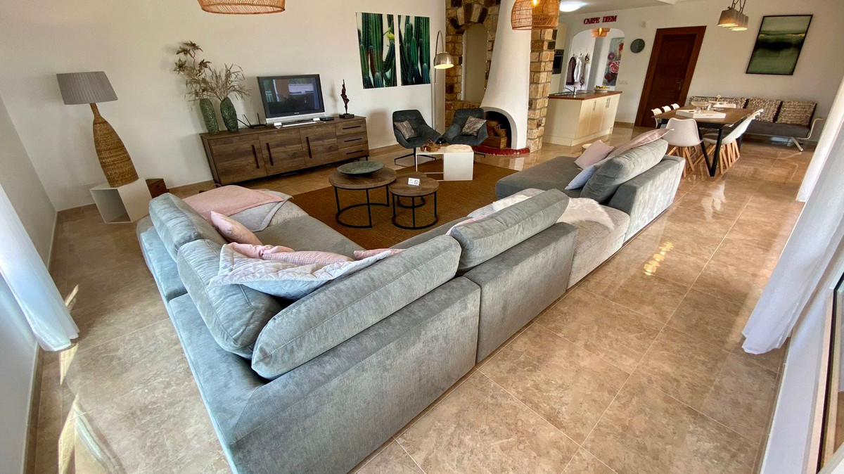 3 Bed Townhouse for sale in La Fustera Costa Blanca, Alicante, Spain