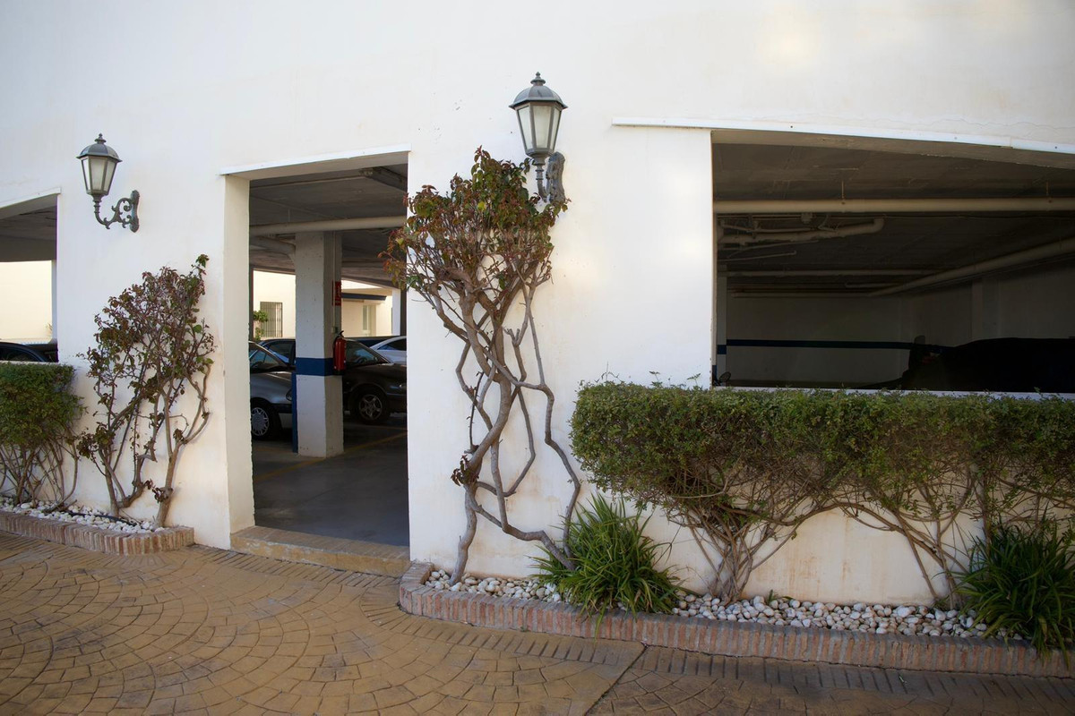 2 Bed Apartment for sale in Benalmadena Costa Del Sol, Málaga, Spain