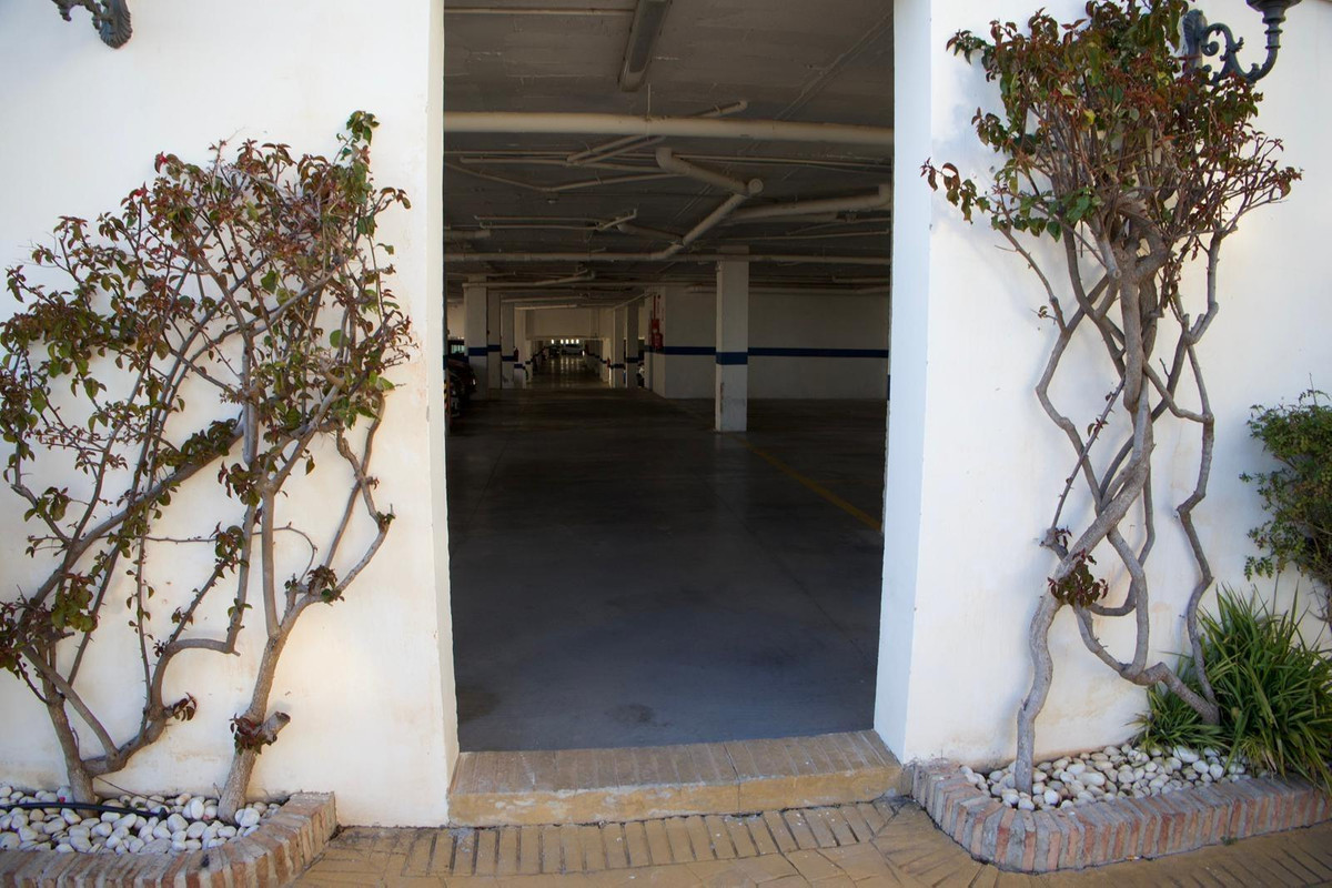 2 Bed Apartment for sale in Benalmadena Costa Del Sol, Málaga, Spain