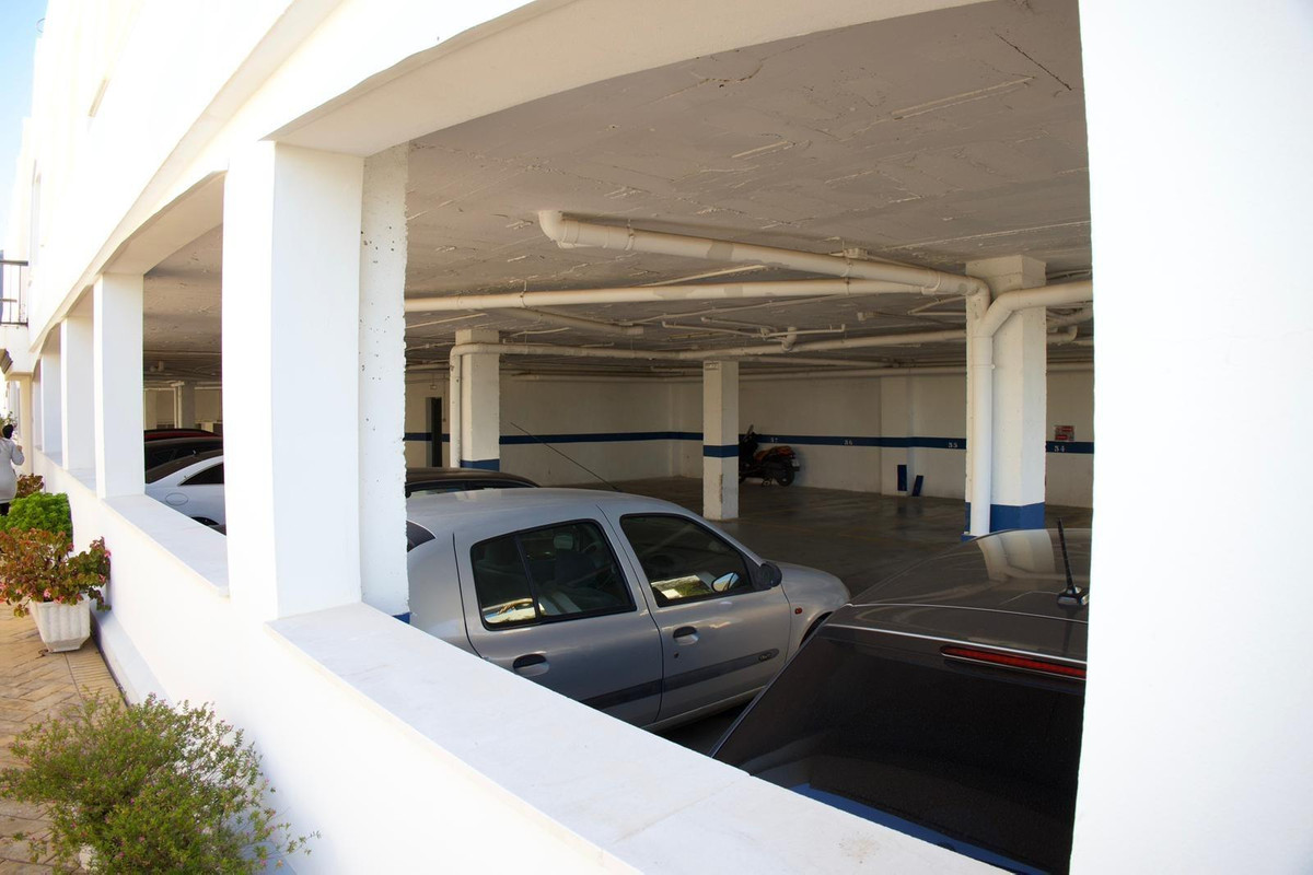 2 Bed Apartment for sale in Benalmadena Costa Del Sol, Málaga, Spain