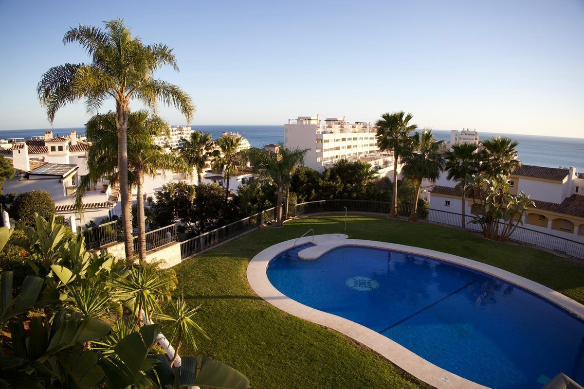 2 Bed Apartment for sale in Benalmadena Costa Del Sol, Málaga, Spain