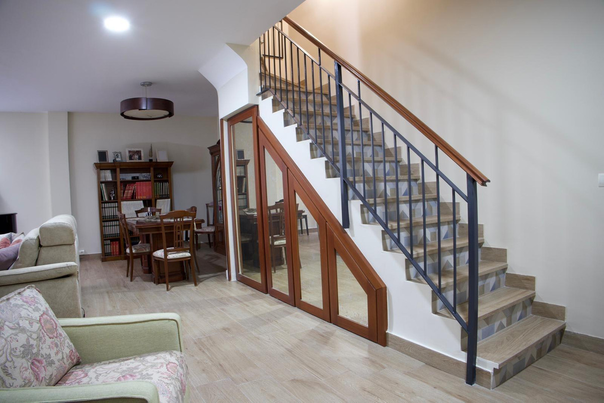 4 Bed Townhouse for sale in Fuengirola Costa Del Sol, Málaga, Spain