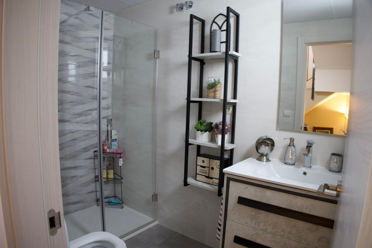 4 Bed Townhouse for sale in Fuengirola Costa Del Sol, Málaga, Spain