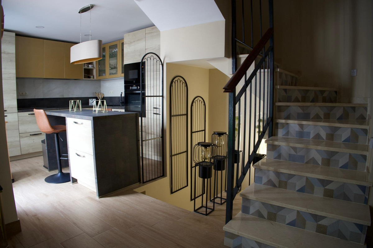 4 Bed Townhouse for sale in Fuengirola Costa Del Sol, Málaga, Spain