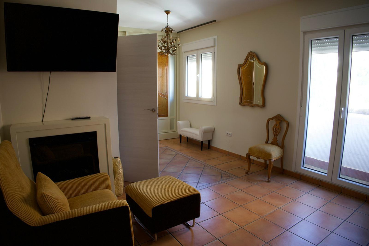 4 Bed Townhouse for sale in Fuengirola Costa Del Sol, Málaga, Spain