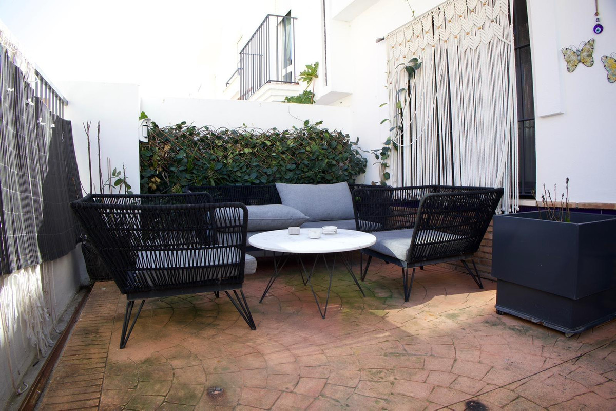 4 Bed Townhouse for sale in Fuengirola Costa Del Sol, Málaga, Spain