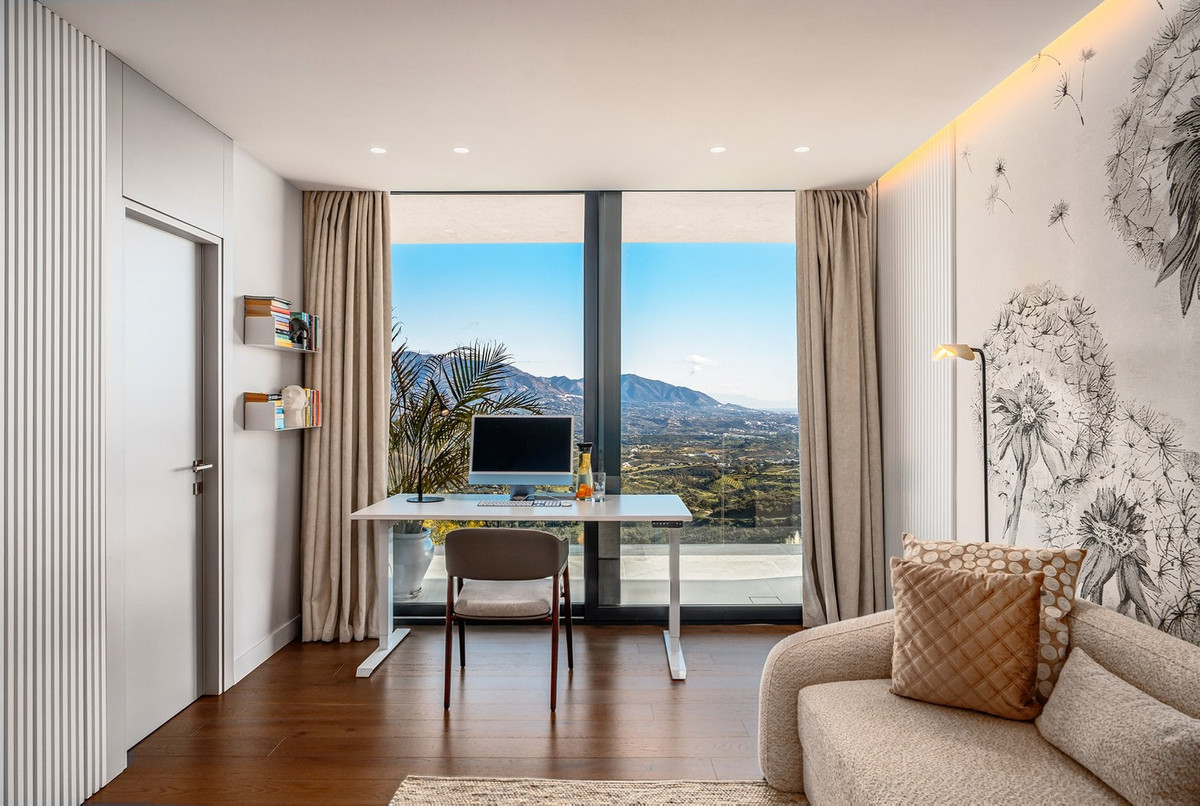 Se vende Villa - Chalet de 6 dormitorios en Costa Del Sol, Málaga, España