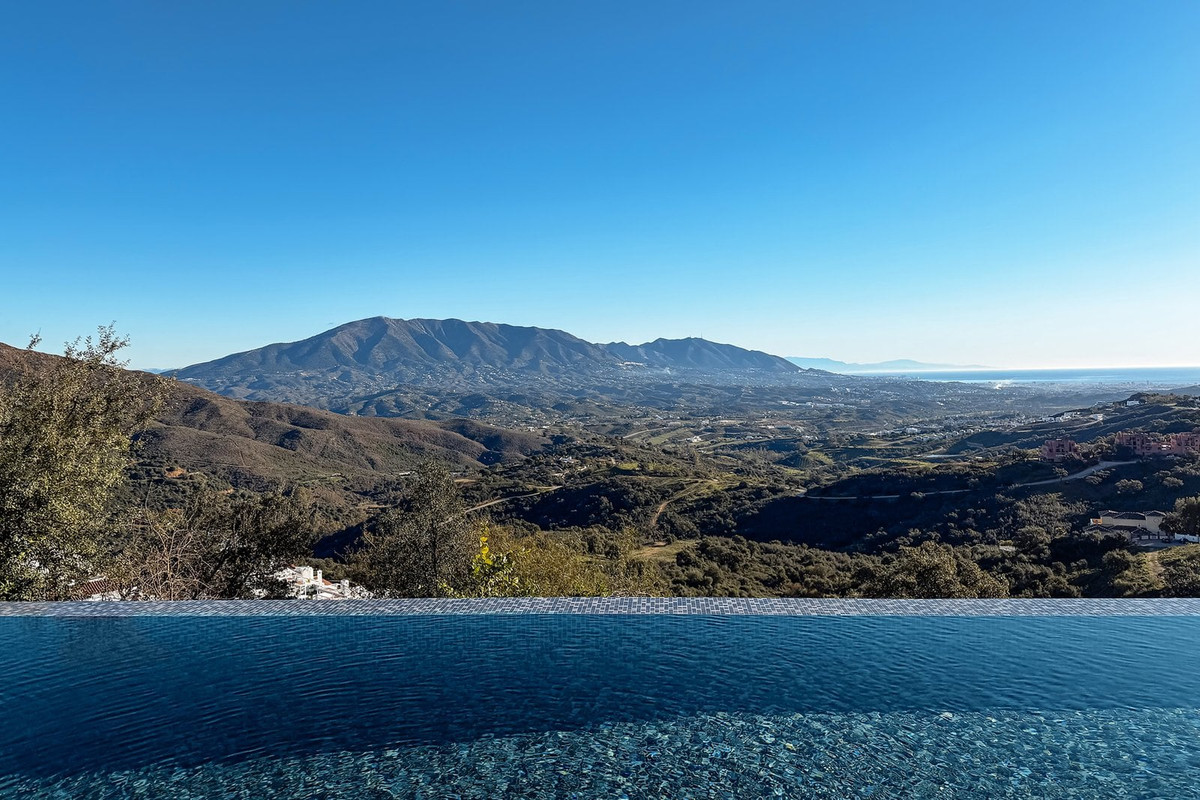 Se vende Villa - Chalet de 6 dormitorios en Costa Del Sol, Málaga, España
