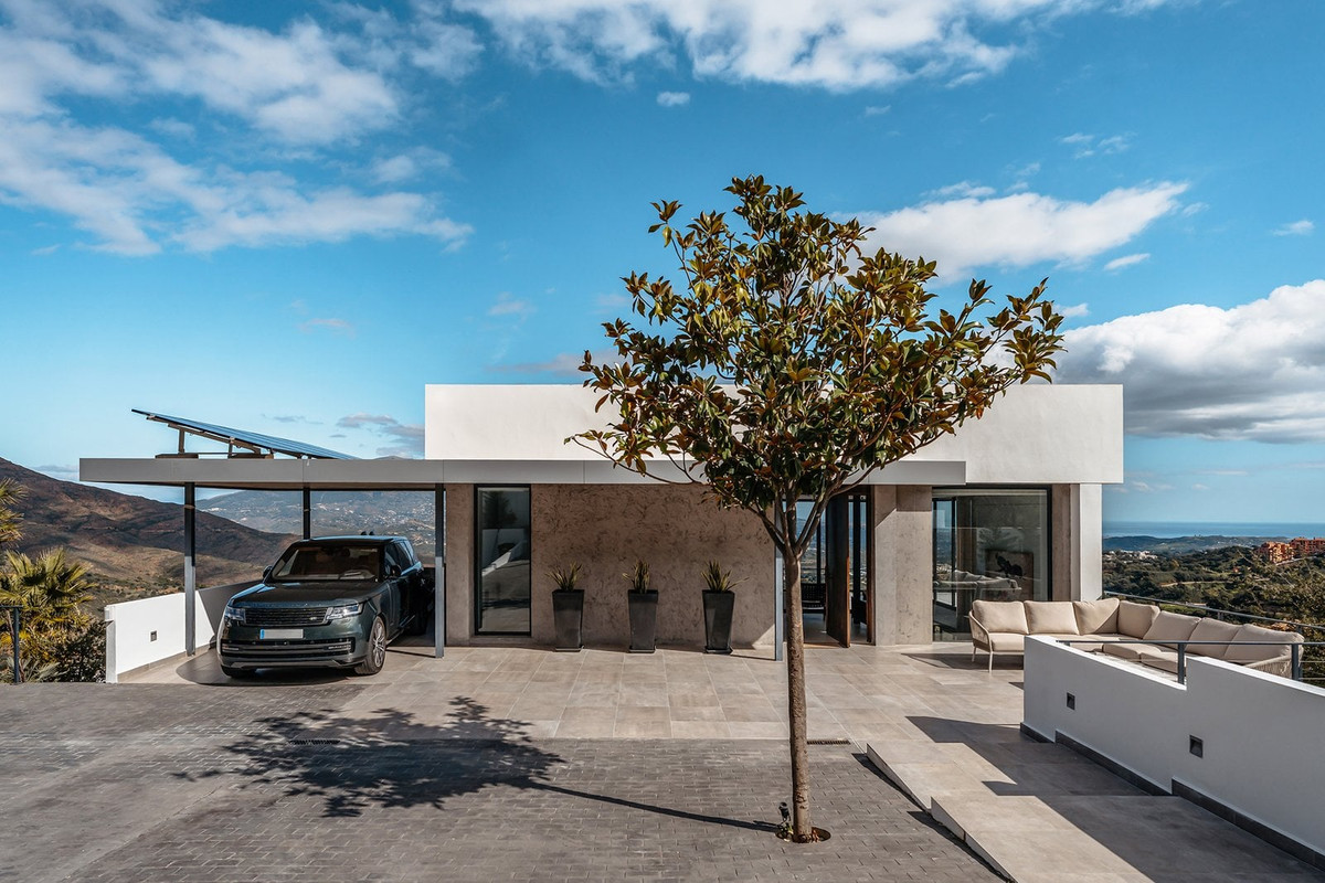 Se vende Villa - Chalet de 6 dormitorios en Costa Del Sol, Málaga, España