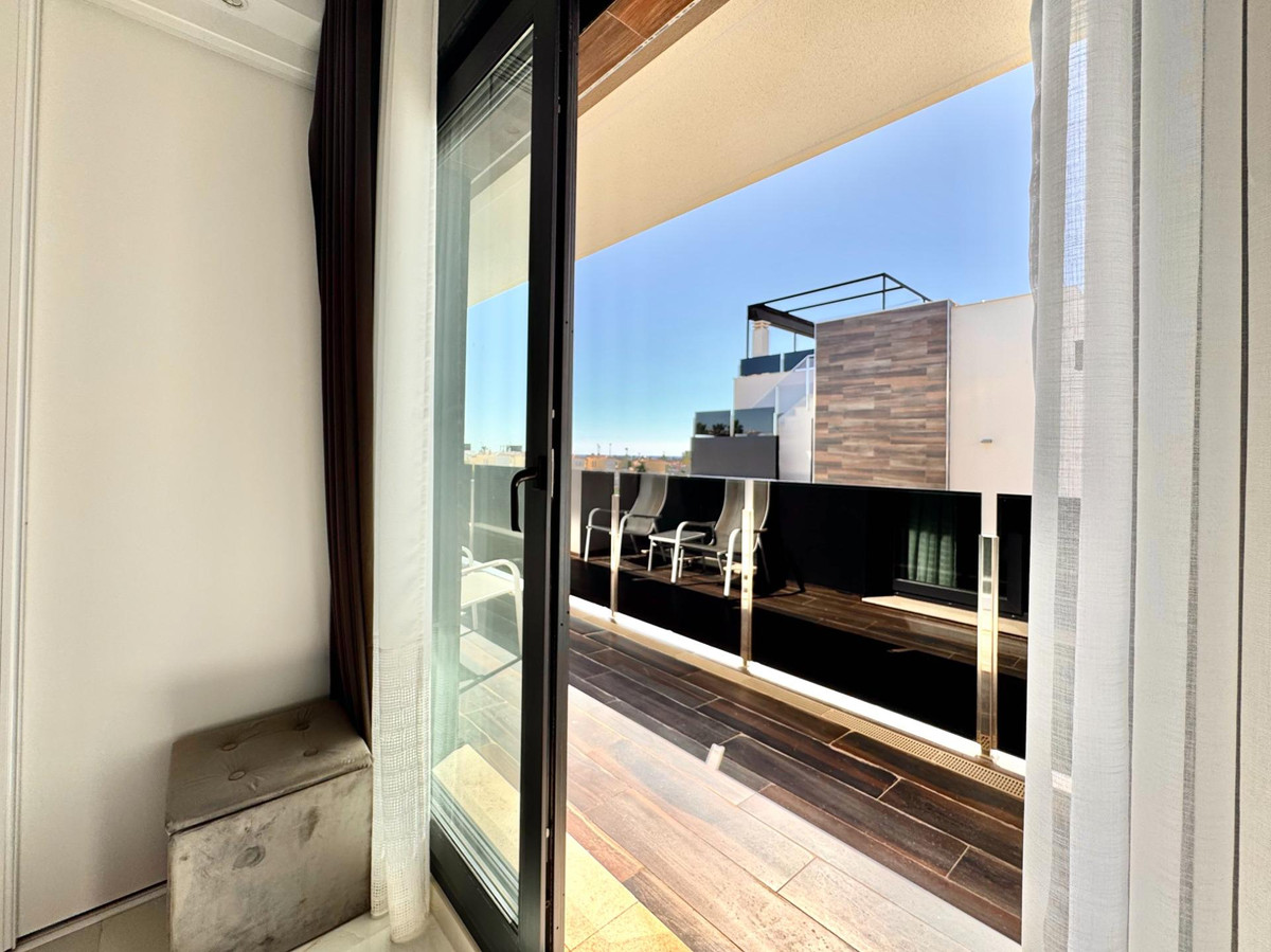 4 Bed Townhouse for sale in Lomas De Cabo Roig Costa Blanca, Alicante, Spain