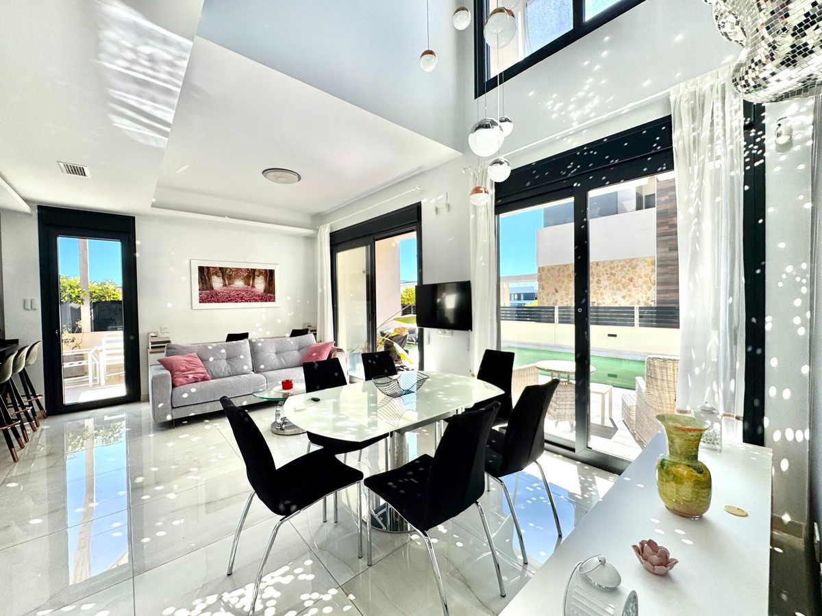 4 Bed Townhouse for sale in Lomas De Cabo Roig Costa Blanca, Alicante, Spain