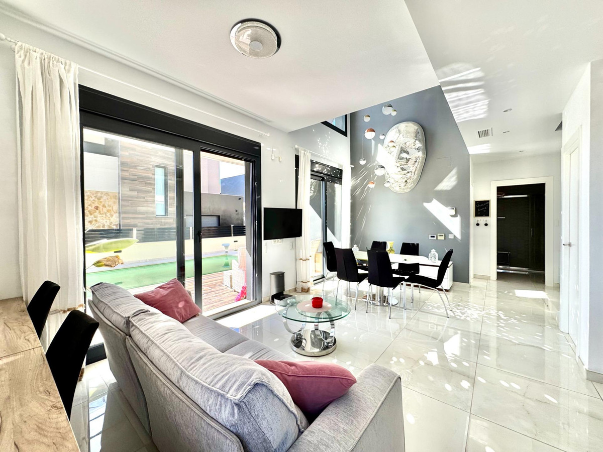 4 Bed Townhouse for sale in Lomas De Cabo Roig Costa Blanca, Alicante, Spain