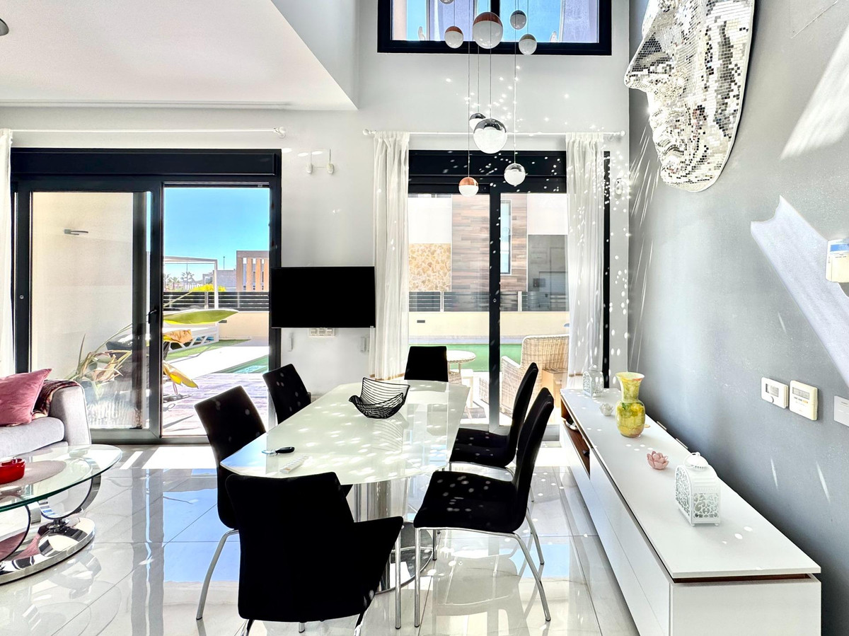 4 Bed Townhouse for sale in Lomas De Cabo Roig Costa Blanca, Alicante, Spain