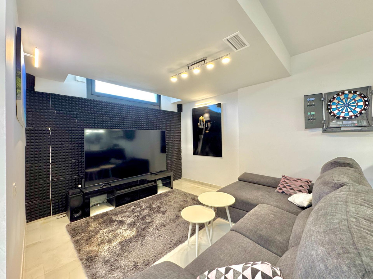 4 Bed Townhouse for sale in Lomas De Cabo Roig Costa Blanca, Alicante, Spain