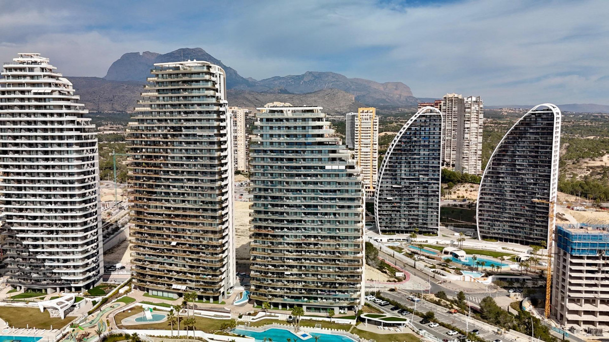 3 Bed Apartment for sale in Benidorm Costa Blanca, Alicante, Spain