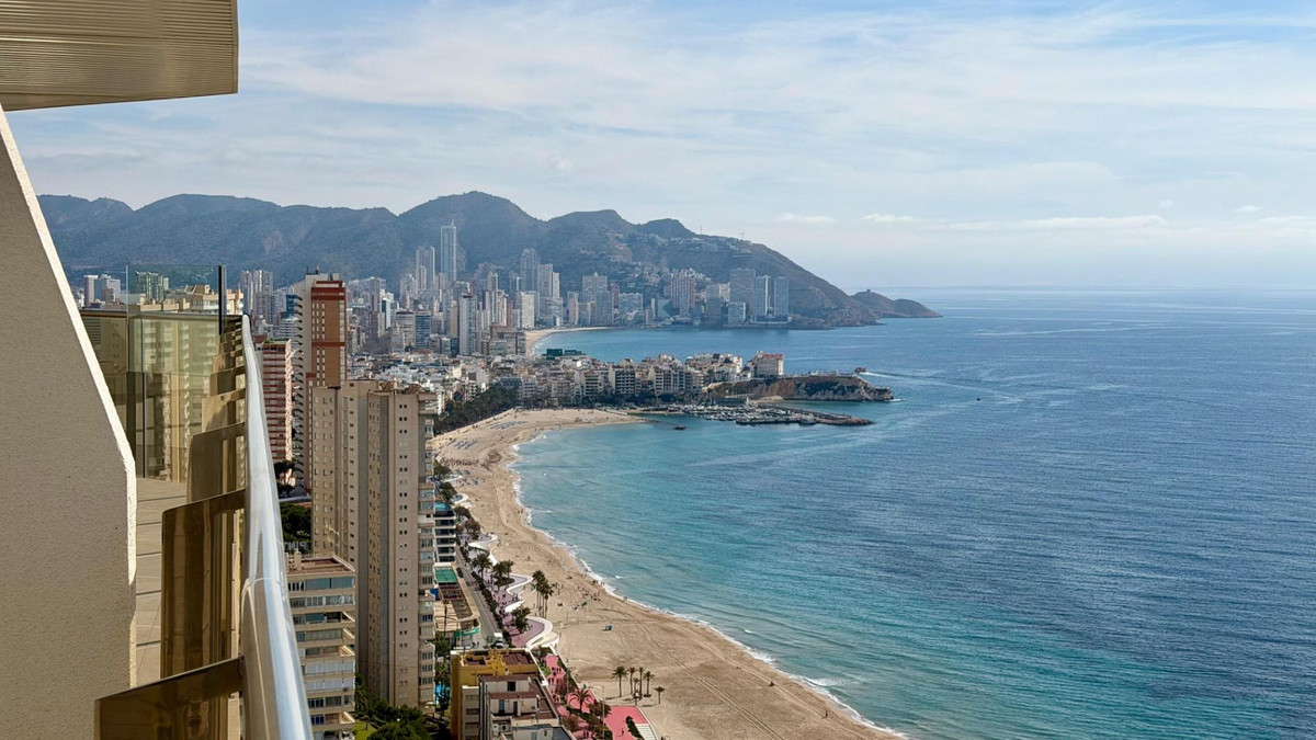 3 Bed Apartment for sale in Benidorm Costa Blanca, Alicante, Spain