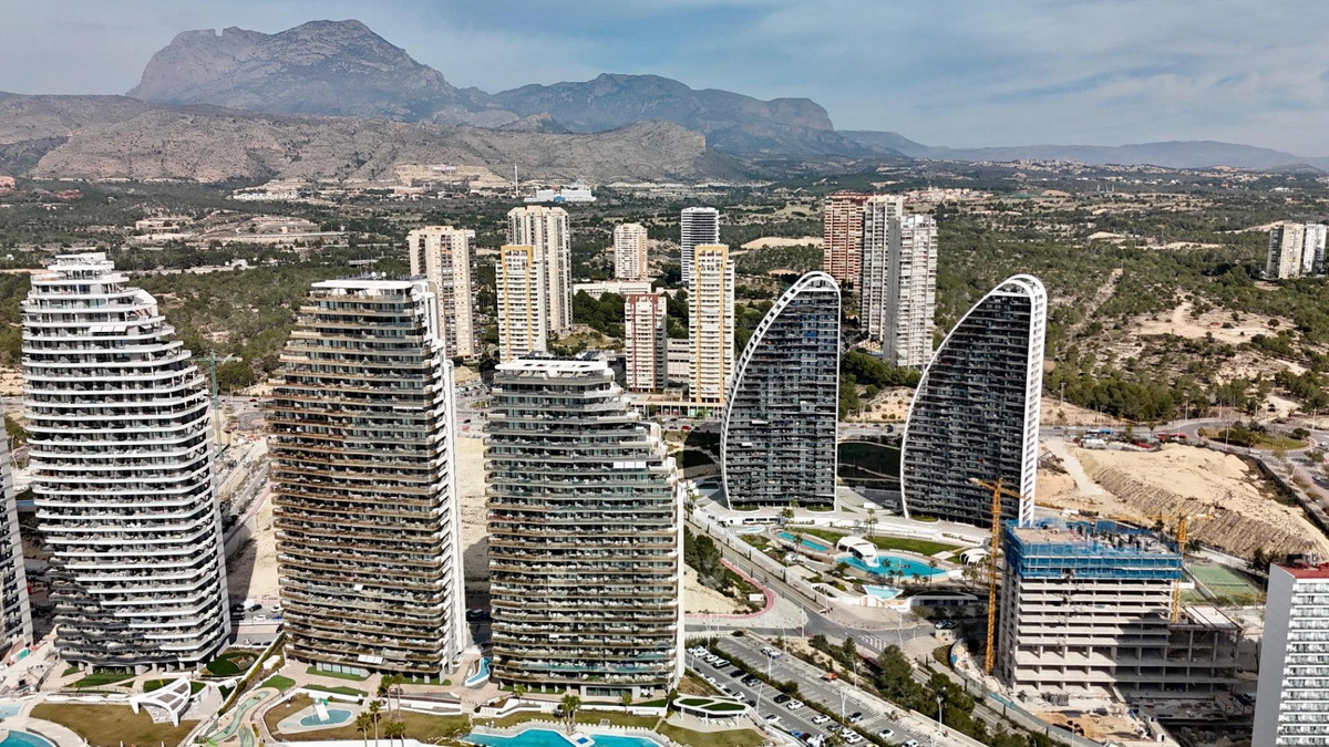 3 Bed Apartment for sale in Benidorm Costa Blanca, Alicante, Spain