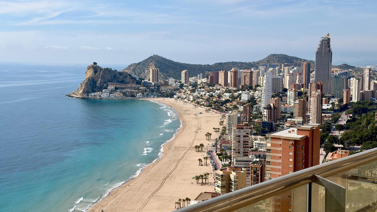 3 Bed Apartment for sale in Benidorm Costa Blanca, Alicante, Spain