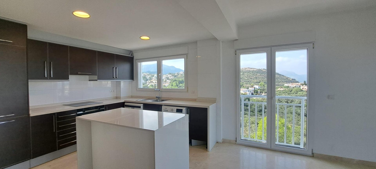 Se vende Apartamento Planta Media de 2 dormitorios en Costa Blanca, Alicante, España