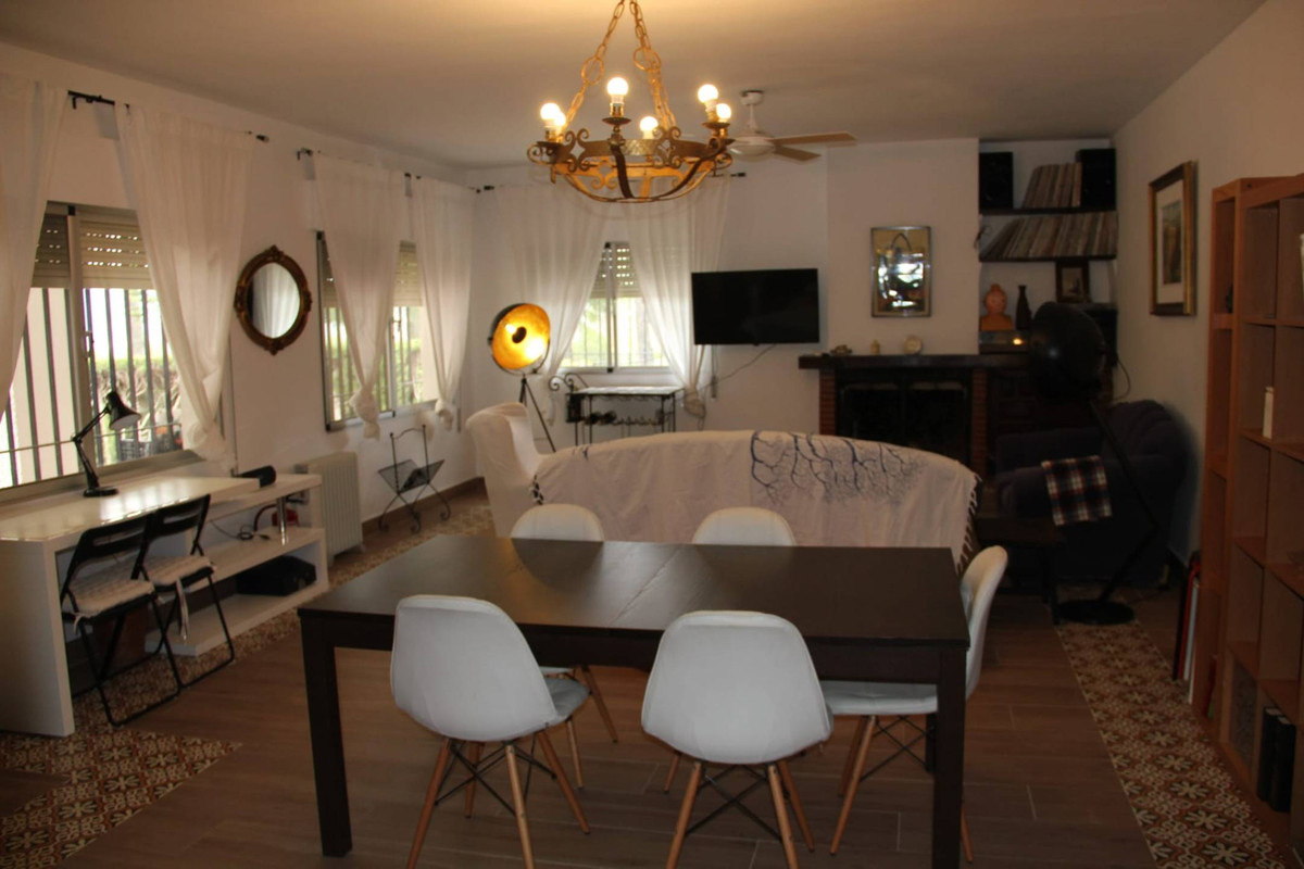 Se vende Finca - Cortijo de 3 dormitorios en Costa Del Sol, Málaga, España