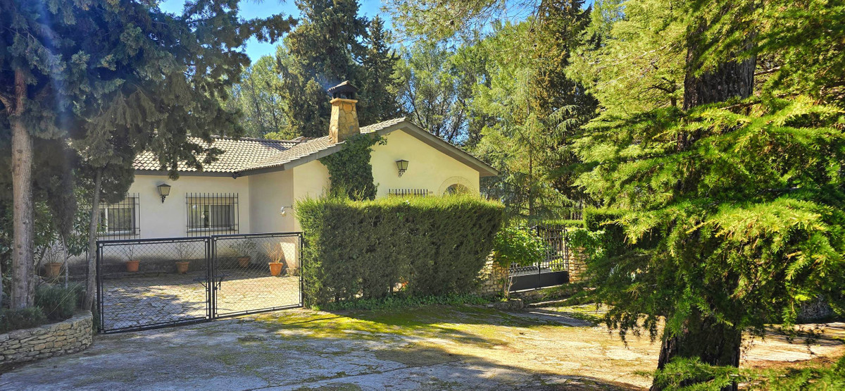 Se vende Finca - Cortijo de 3 dormitorios en Costa Del Sol, Málaga, España