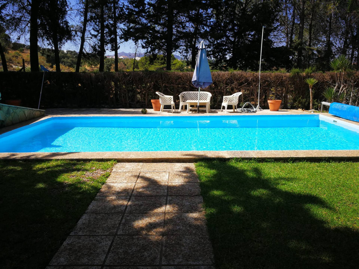 Se vende Finca - Cortijo de 3 dormitorios en Costa Del Sol, Málaga, España