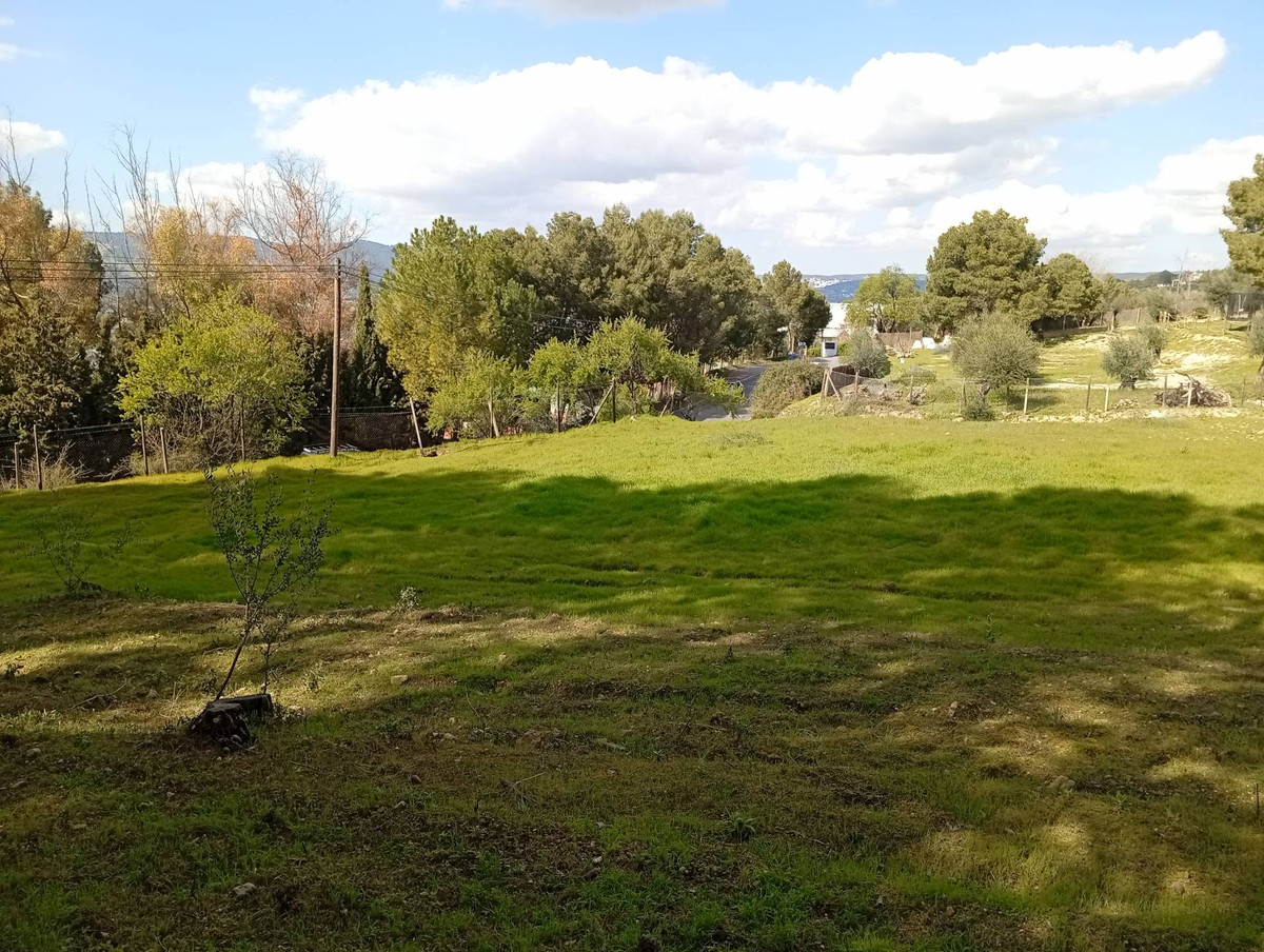 Se vende Finca - Cortijo de 3 dormitorios en Costa Del Sol, Málaga, España