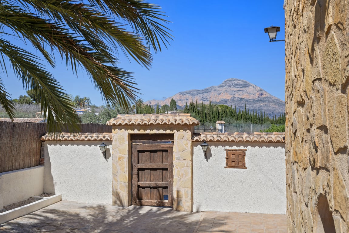 6 Bed Townhouse for sale in Javea Costa Blanca, Alicante, Spain