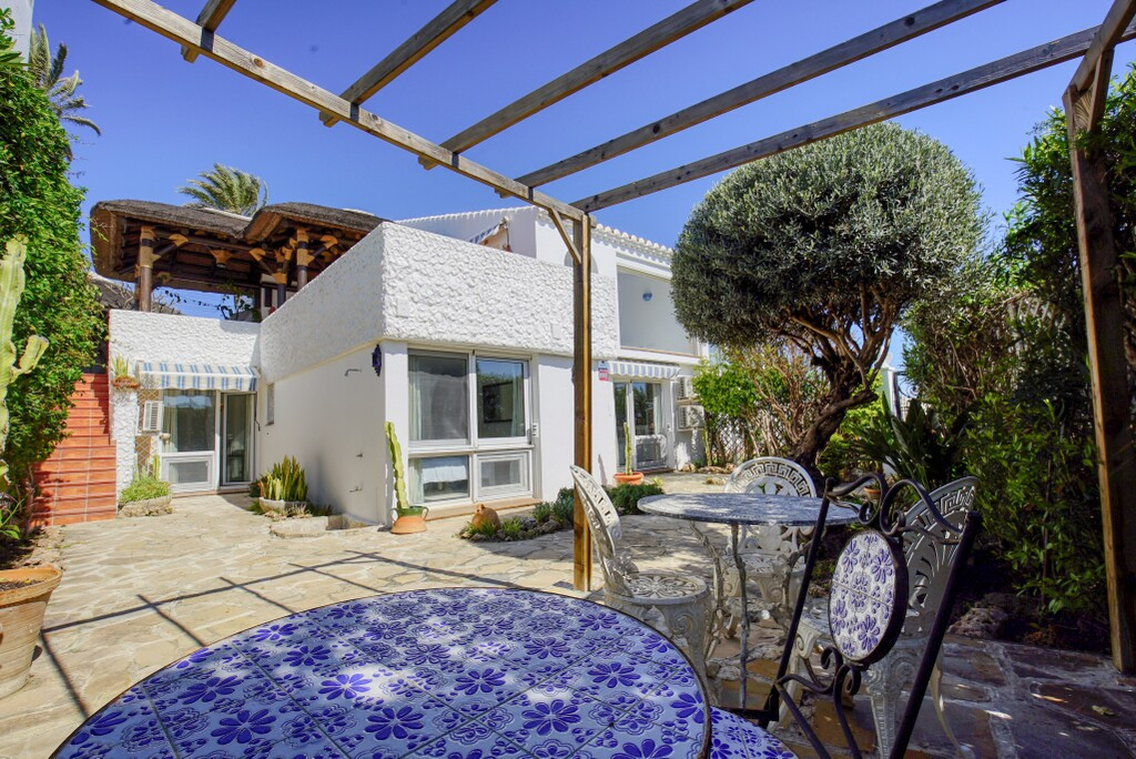 3 Bed Townhouse for sale in Estepona Costa Del Sol, Málaga, Spain