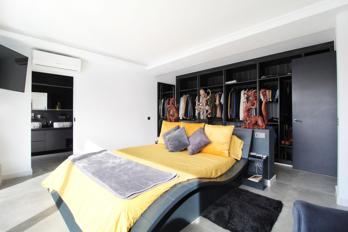 3 Bed Townhouse for sale in San Pedro De Alcántara Costa Del Sol, Málaga, Spain