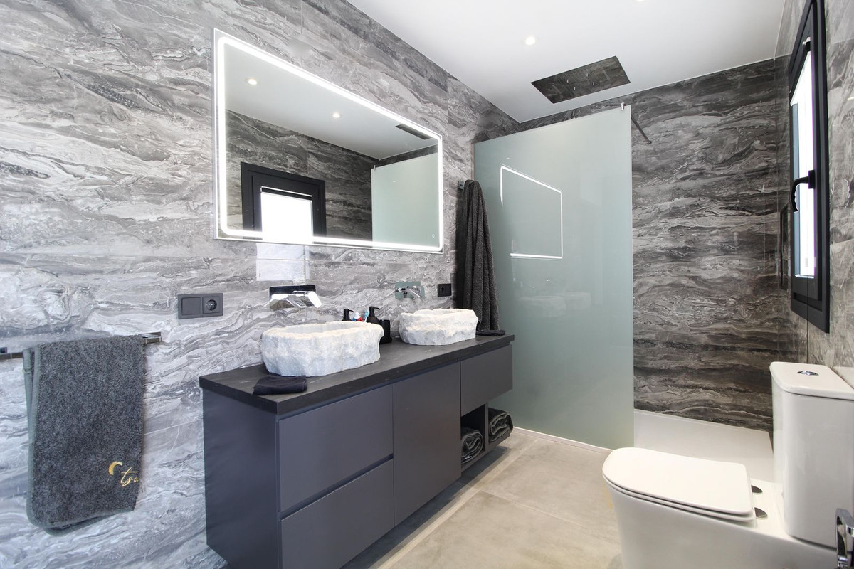 3 Bed Townhouse for sale in San Pedro De Alcántara Costa Del Sol, Málaga, Spain