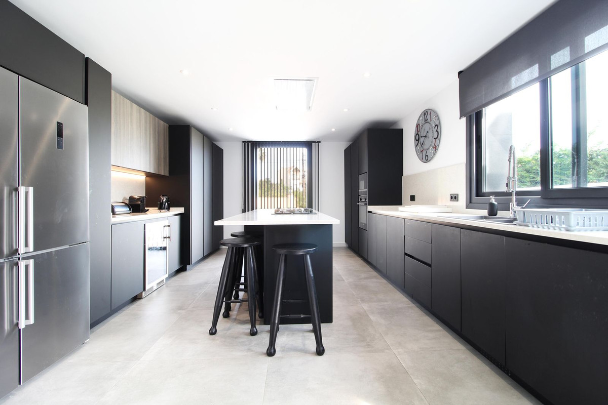 3 Bed Townhouse for sale in San Pedro De Alcántara Costa Del Sol, Málaga, Spain